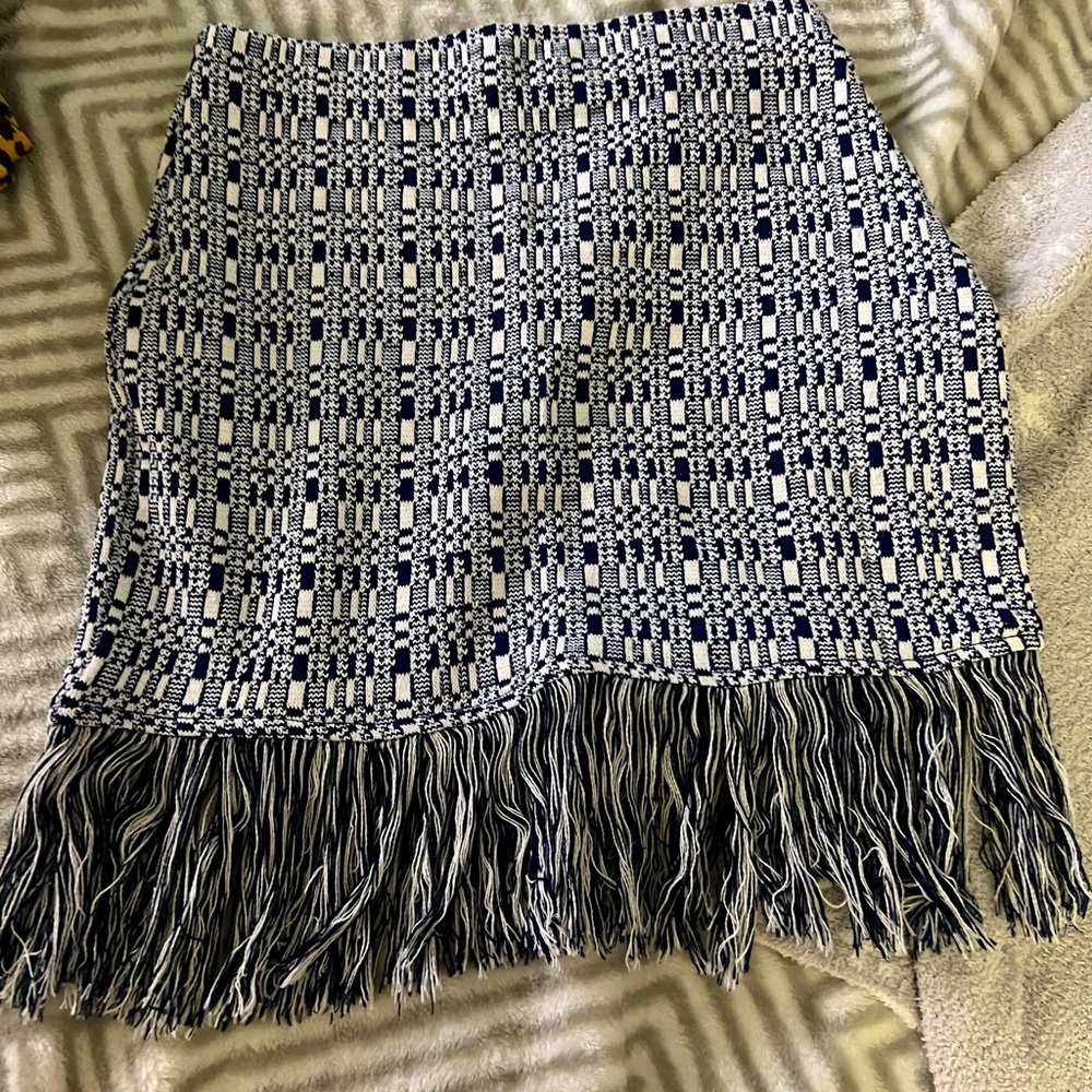 Zara skirt size M white and navy blue!